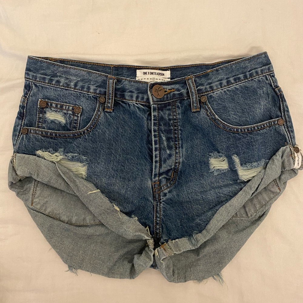 One Teaspoon Bandit Shorts (size 27)
